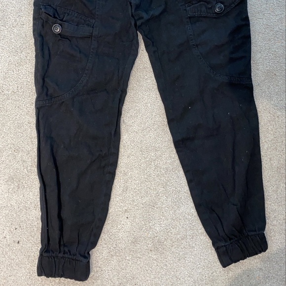 black pants - Picture 2 of 2